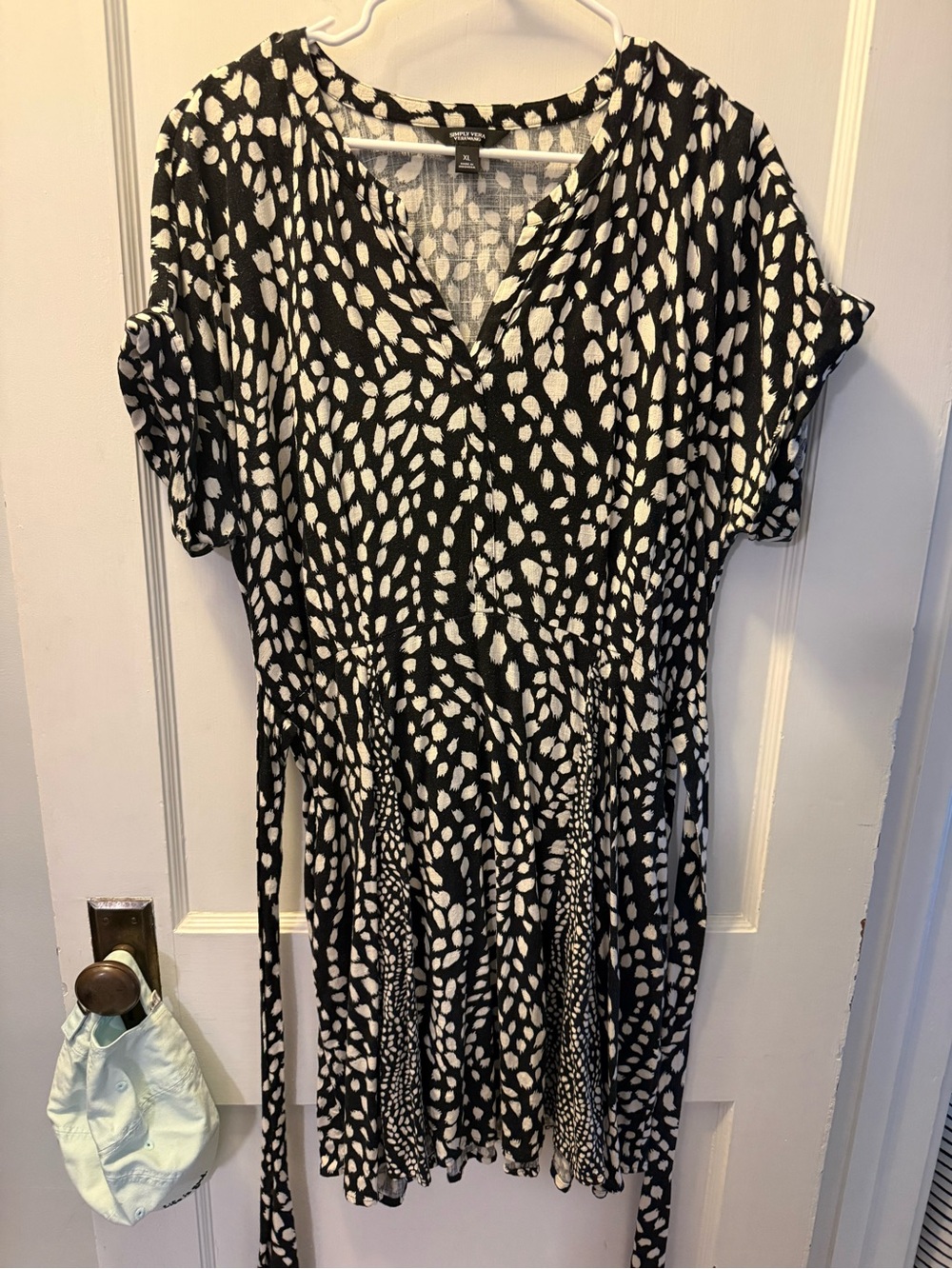 Simply Vera Vera Wang Black and White Abstract Print Dress